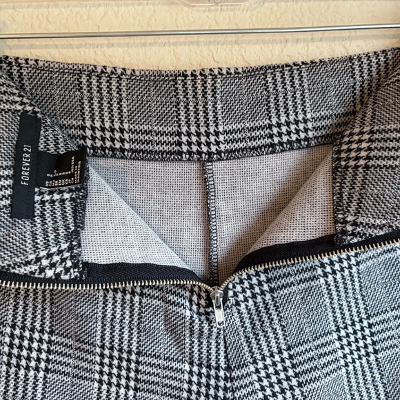 Forever 21 Women's High Waisted Plaid Shorts NWT Small - Picture 4 of 6
